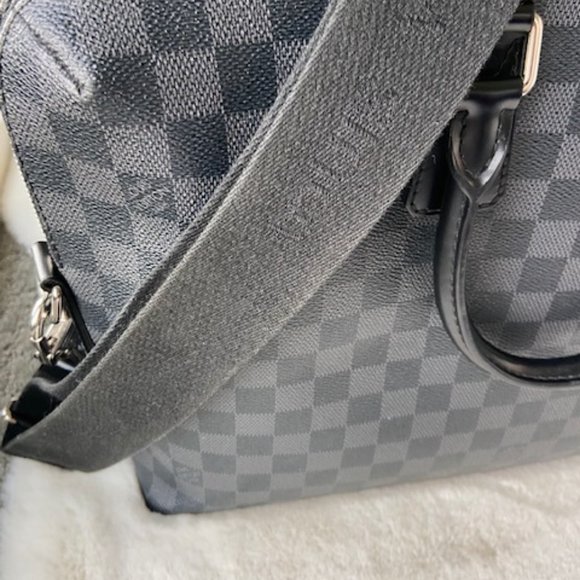 Men’s Bag Louis Vuitton Damier Graphite Laptop Bag - Picture 4 of 15